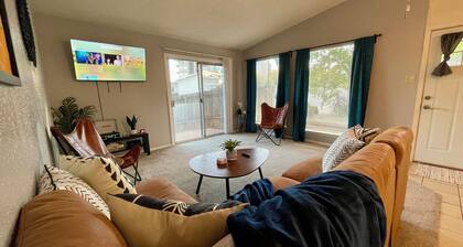 2br/2bath King House 5 minutes to Downtown ATX!