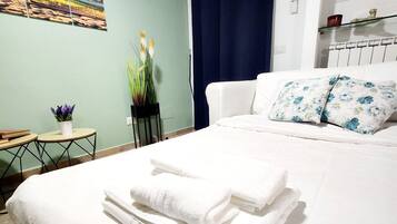 2 bedrooms, WiFi, bed sheets