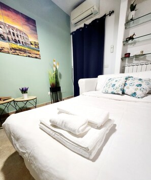 2 bedrooms, WiFi, bed sheets