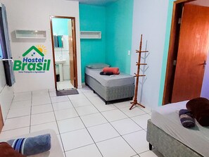Comfort Double Room, Private Bathroom, Courtyard View | Free WiFi, bed sheets, wheelchair access - Brasil Hostel  (Ji Parana)
