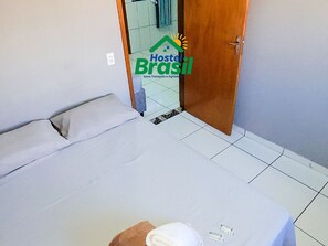 Free WiFi, bed sheets, wheelchair access - Brasil Hostel  (Ji Parana)