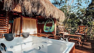 Deluxe Cabin, 1 King Bed, Private Bathroom, River View | 1 bedroom, free WiFi