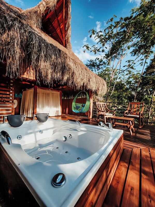 Cabaña Deluxe, 1 cama King size, baño privado, vista al río | 1 habitación y wifi gratis