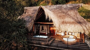 Family Cabin, Multiple Beds, Private Bathroom, River View | 1 bedroom, free WiFi