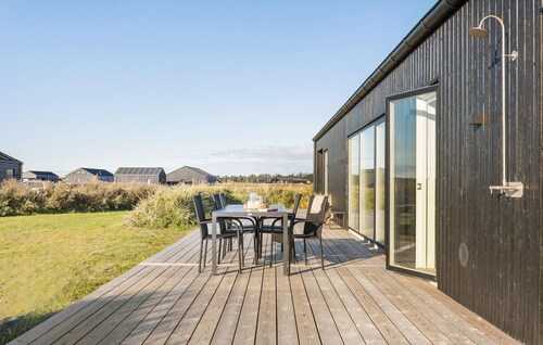 Beautiful home in Løkken with sauna
