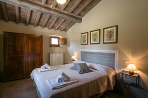 9 Schlafzimmer, Bügeleisen/Bügelbrett, WLAN, Bettwäsche