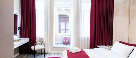 Habitación superior, 1 cama King size, para no fumadores, aire acondicionado | Ropa de cama de alta calidad, camas Select Comfort y minibar