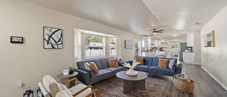 智能電視、書籍