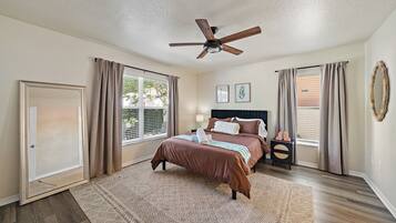 3 bedrooms, iron/ironing board, free WiFi, bed sheets