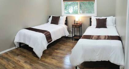 Caribou Flat II: Theater, Firepit & Private Yard!