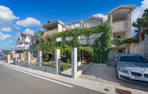 Gorgeous apartment in Pirovac with WiFi