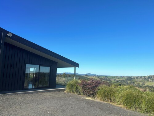 Pet Friendly Rural Paradise - Only Available until Mid November 2025