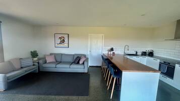 Smart-TV og stereoanlegg