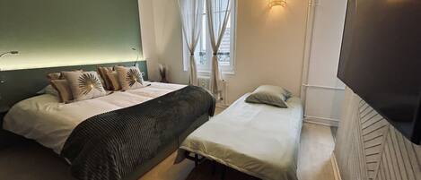 1 chambre, fer et planche à repasser, Wi-Fi, draps fournis