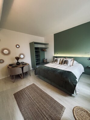 1 bedroom, iron/ironing board, WiFi, bed sheets - Ins'temps 67, large studio, fully renovated, in the city center (Strasbourg)