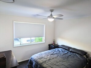 3 chambres, bureau, literie fournie