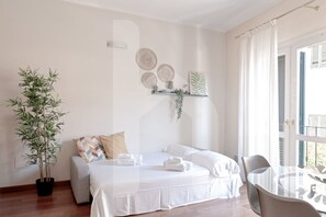 1 bedroom, desk, iron/ironing board, WiFi