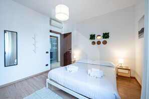 3 bedrooms, iron/ironing board, travel cot, WiFi