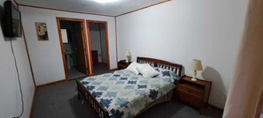 Bureau, espace de travail pour ordinateur portable