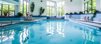 Cozy 2 BR Ski On Ski Off Condo in Killington's Sunrise Mountain Village. Pool. Hot Tub.