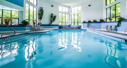 Cozy 2 BR Ski On Ski Off Condo in Killington's Sunrise Mountain Village. Pool. Hot Tub.