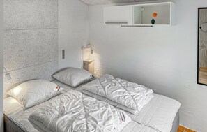 4 bedrooms, travel cot, free WiFi