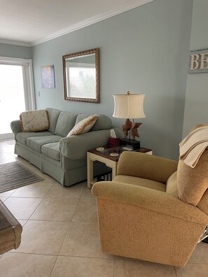 Smart-TV, Bücher, Computerbildschirme