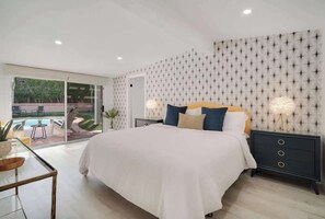3 bedrooms, iron/ironing board, WiFi, bed sheets - Chic Palm Escape w/ Private Pool (Palm Desert)