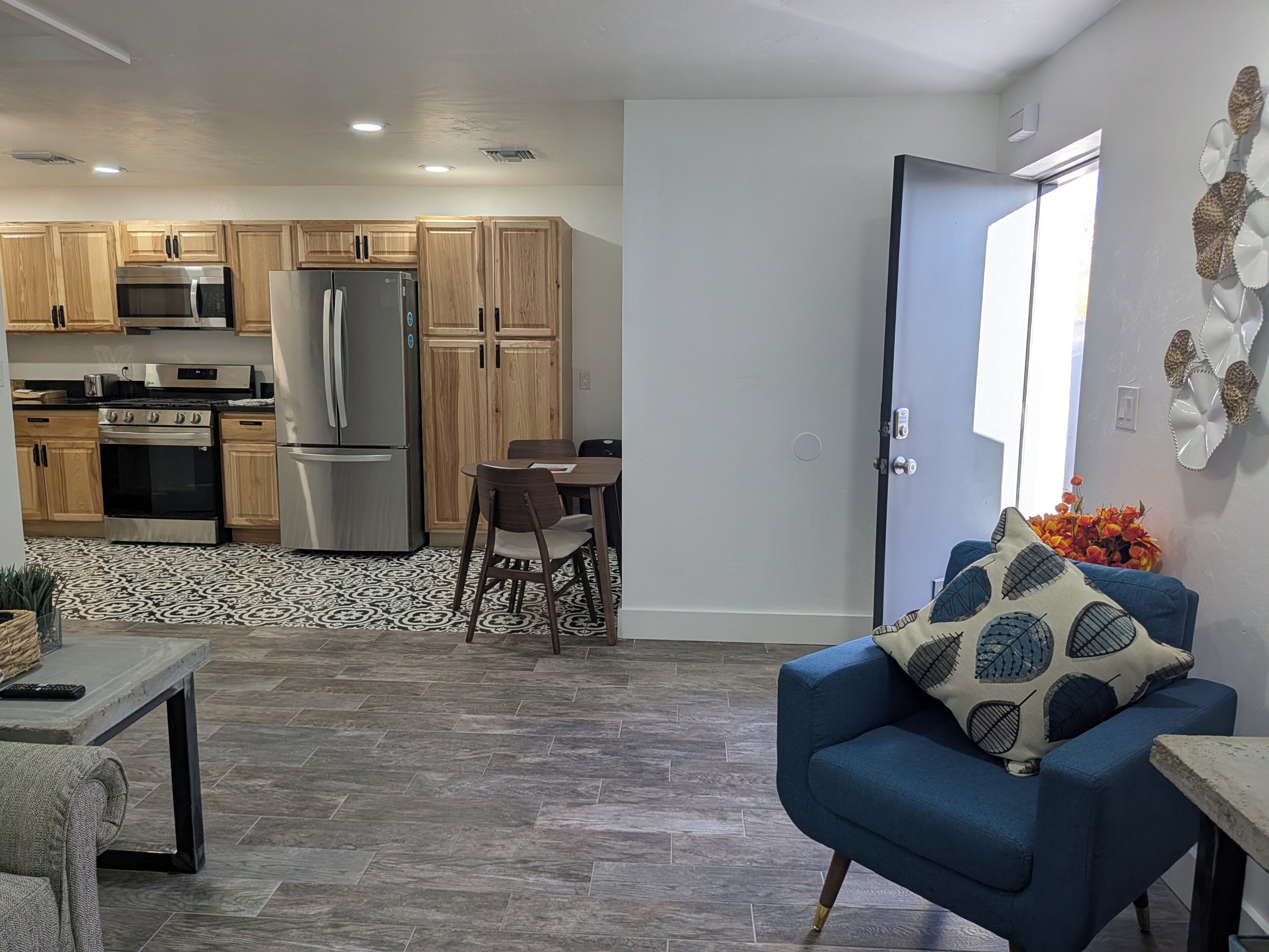 المنشأة من الداخل