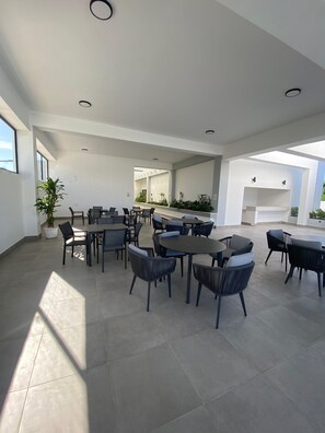 Dining - Cozy 2-bedroom apartment in Punta Cana in a safe, Gated community with AC, WiFi. (Punta Cana)