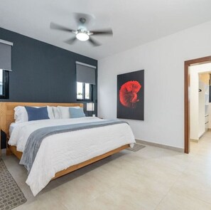 2 chambres, coffres-forts dans les chambres, fer et planche à repasser