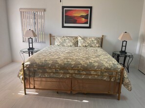 3 chambres, fer et planche à repasser, Wi-Fi gratuit, draps fournis