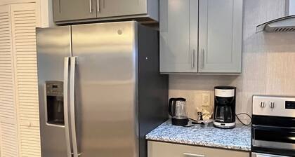 September Getaway Deal
3BR Pool Home, Perfect Beach Escape in Ormond by the Sea