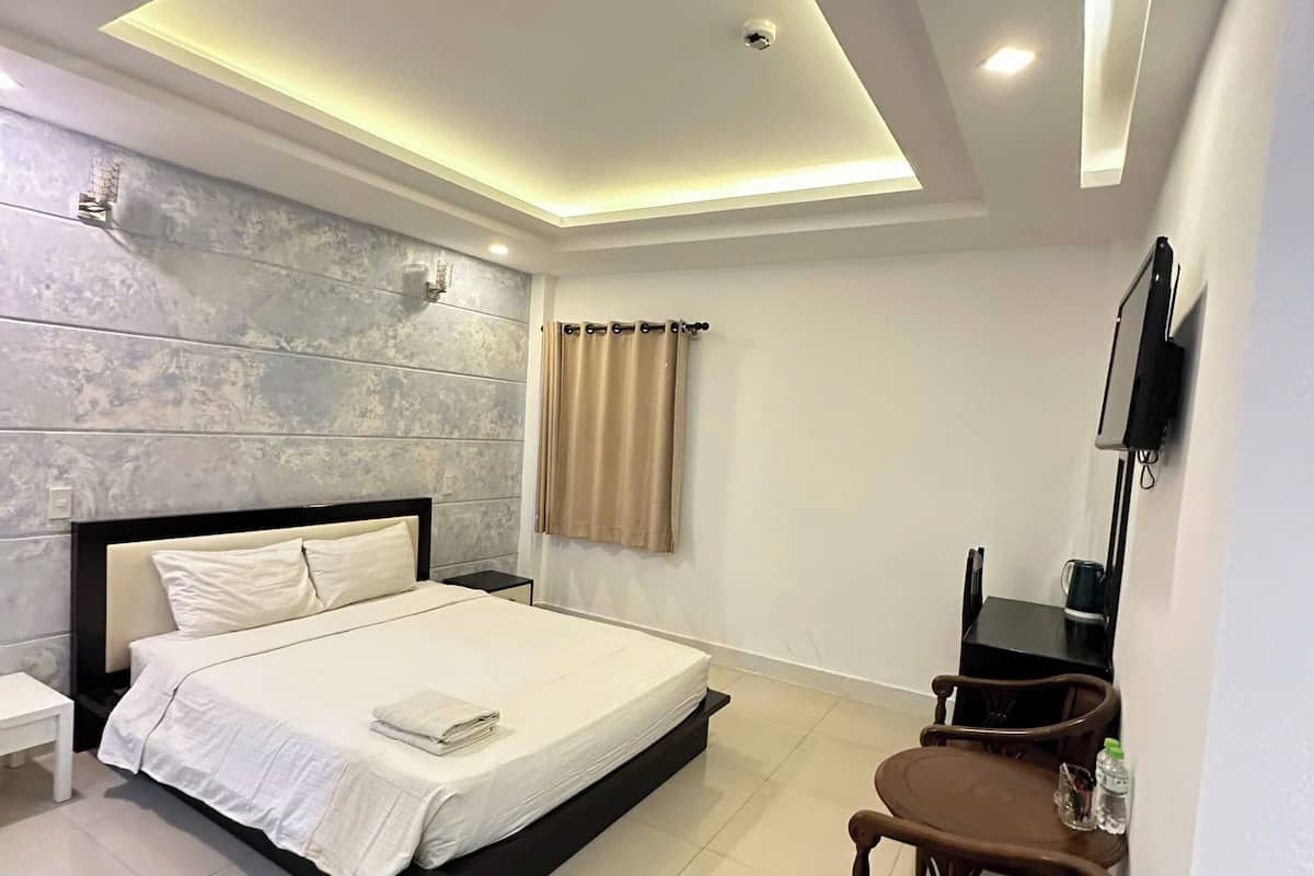 Egyptian cotton sheets, premium bedding, memory-foam beds, minibar