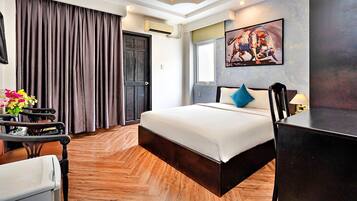 Superior Double Room, 1 Double Bed, Garden View | Egyptian cotton sheets, premium bedding, memory foam beds, minibar