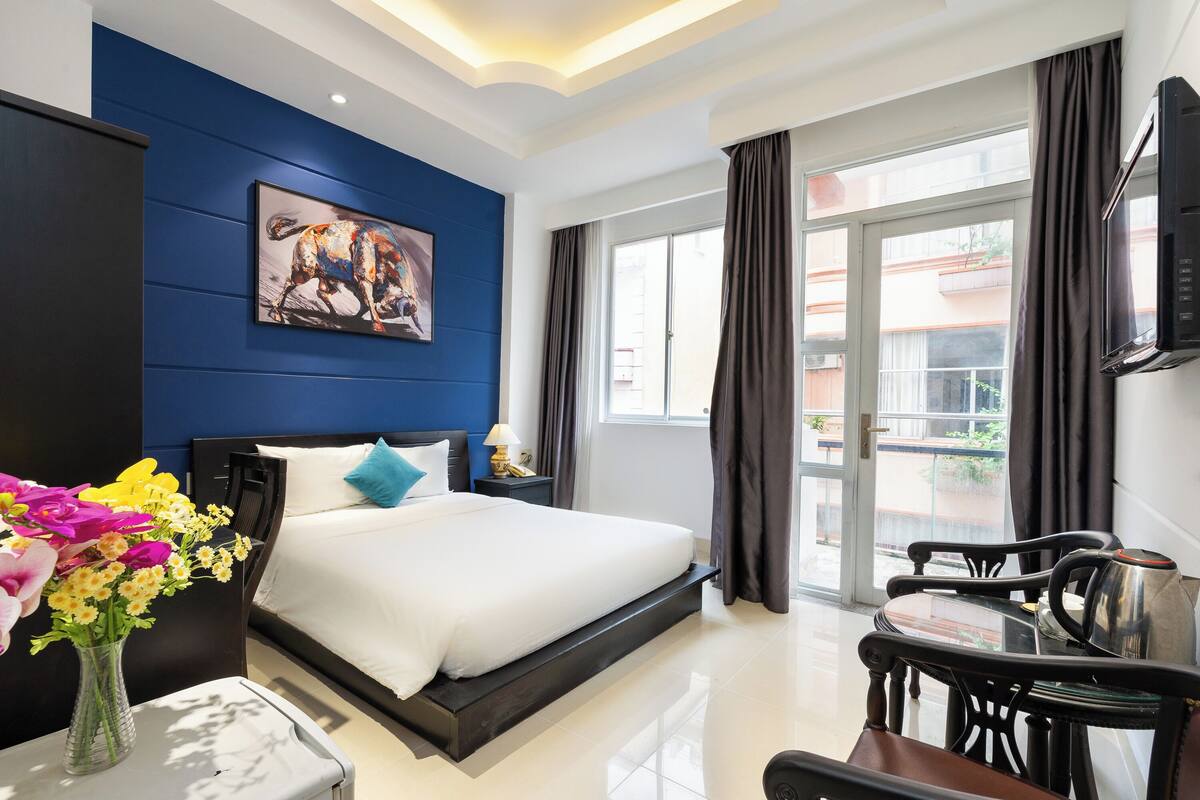 Luxury Room, Balcony, City View | 1 bedroom, Egyptian cotton sheets, premium bedding, memory foam beds