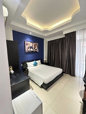 Egyptian cotton sheets, premium bedding, memory foam beds, minibar - Nicecy Bui Vien Hotel  (Ho Chi Minh City)