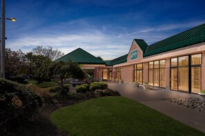 Exterior - Quality Hotel Philadelphia Airport (Essington)