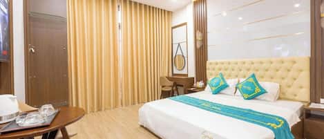 Superior Double Room Single Use, Balcony, City View | Premium bedding, down duvets, desk, laptop workspace