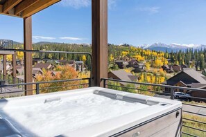 Bain à remous extérieur