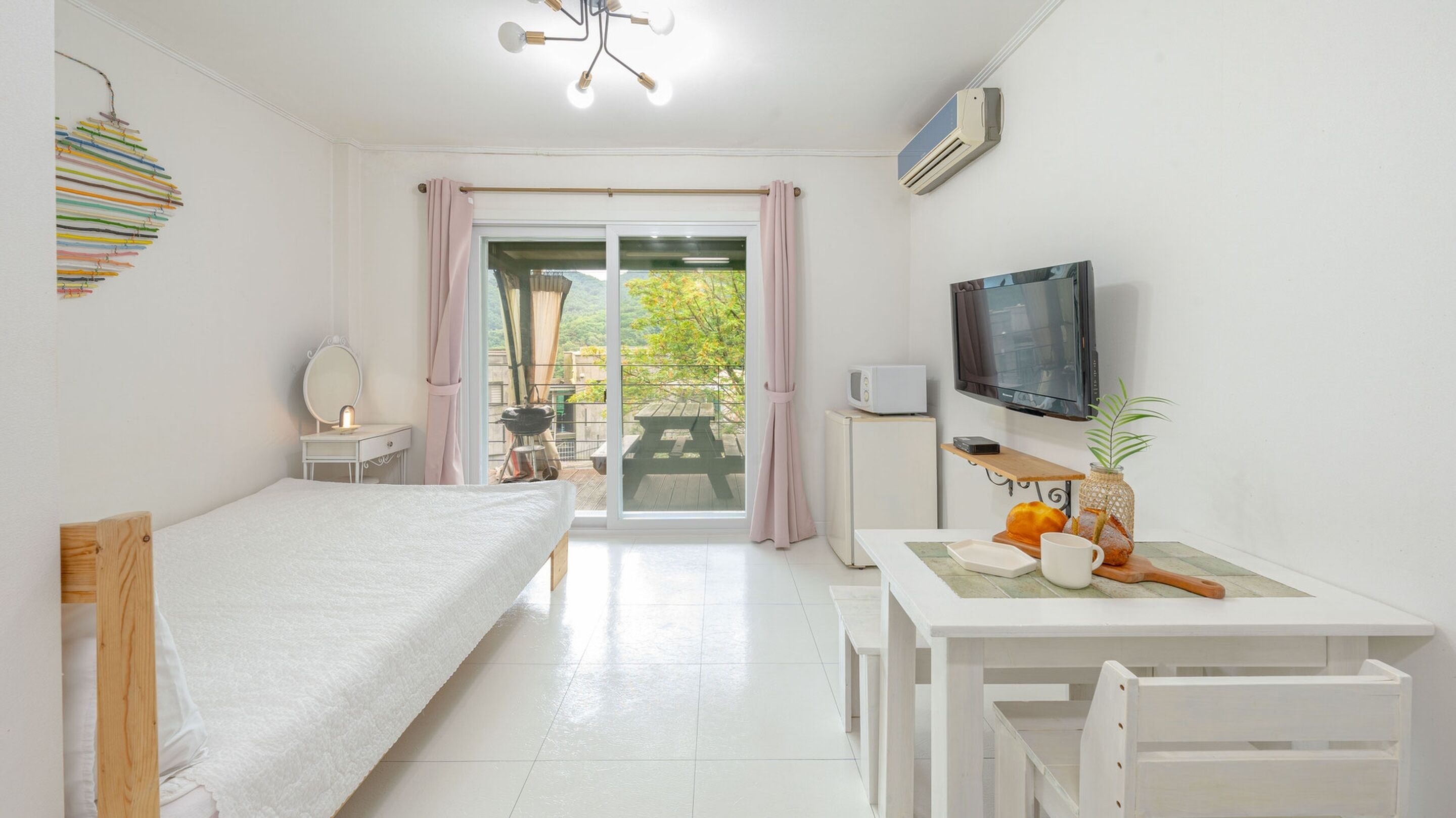 1 室のベッドルーム、WiFi (無料)