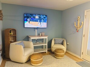 Smart TV - Spacious 2-bedroom corner condo on the beach with pool, AC, & WiFi in Brigantine (Brigantine)