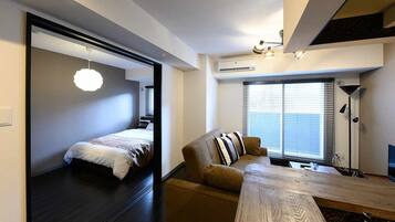 1 habitación, tabla de planchar con plancha, wifi gratis y ropa de cama