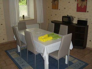 Dining - Apartment 'Kelpin' with Private Terrace and Wi-Fi (Möllenbeck)