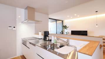Fridge, microwave, stovetop, toaster