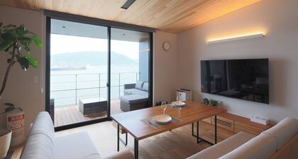 Villa A A private lodging facility with a sauna and a panoramic view of the Kanmon Strait and Kanm / Shimonoseki Yamaguchi