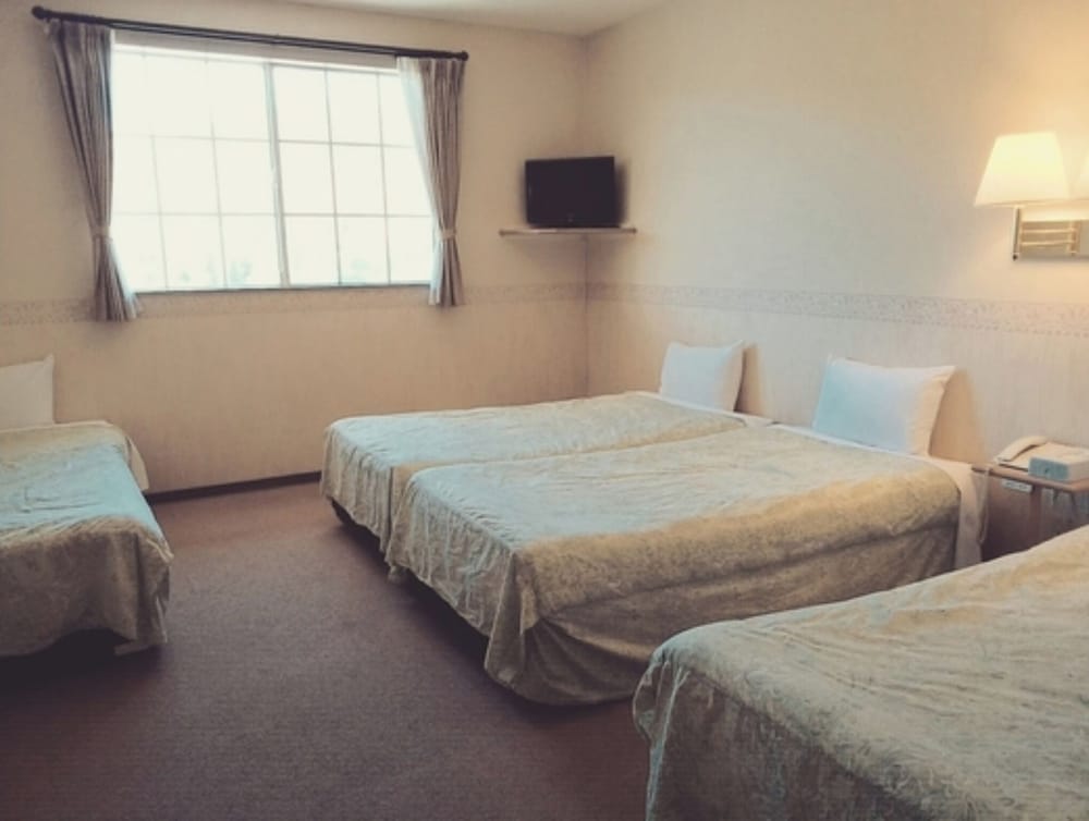 Nonsmoking Lake side fourth room 24 square mete / Chino Nagano