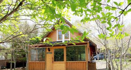 16 Vermont Cottage / Agatsuma County Gunma