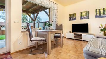 1 bedroom, free WiFi, bed sheets