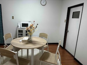 Dining - Giants Inn Apartment 1 room for rent Maximum 8 / Hita Ōita (Hita)